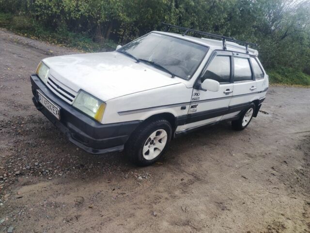 ВАЗ 2109 1991 в Фастове на Automoto.ua Белый ВАЗ 2109, объемом двигателя 1.5 л и пробегом 200 тыс. км за 761 $, фото 1 на Automoto.ua