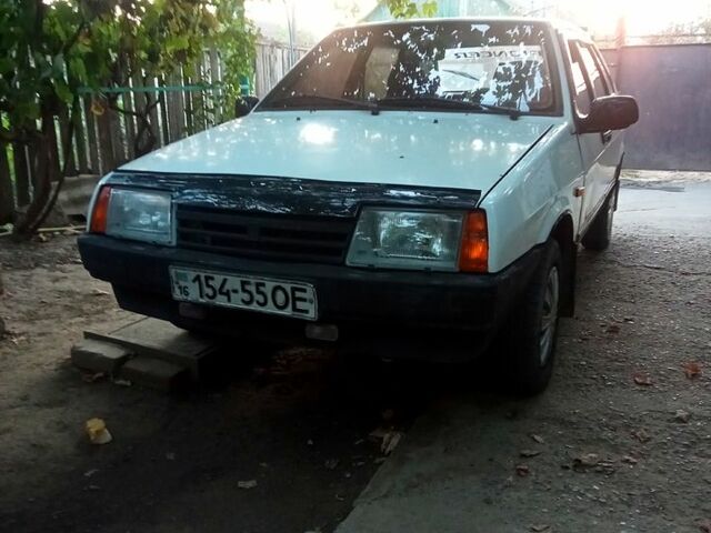 Белый ВАЗ 2109, объемом двигателя 1.3 л и пробегом 170 тыс. км за 850 $, фото 1 на Automoto.ua