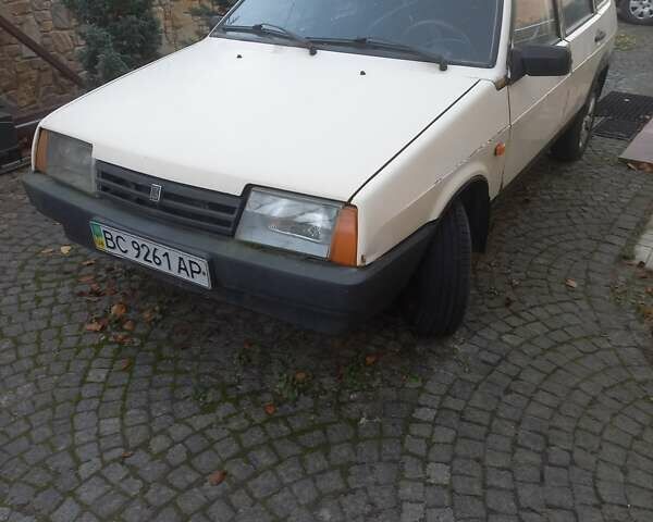 Белый ВАЗ 2109, объемом двигателя 1.5 л и пробегом 105 тыс. км за 830 $, фото 1 на Automoto.ua