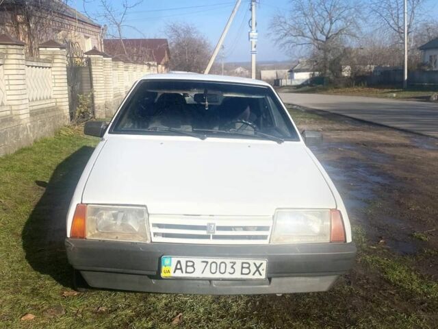 Белый ВАЗ 2109, объемом двигателя 1.5 л и пробегом 1000 тыс. км за 1500 $, фото 1 на Automoto.ua