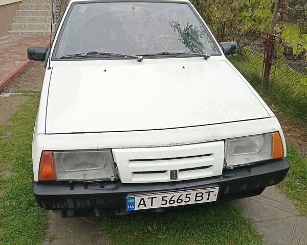 Белый ВАЗ 2109, объемом двигателя 1.3 л и пробегом 265 тыс. км за 750 $, фото 1 на Automoto.ua