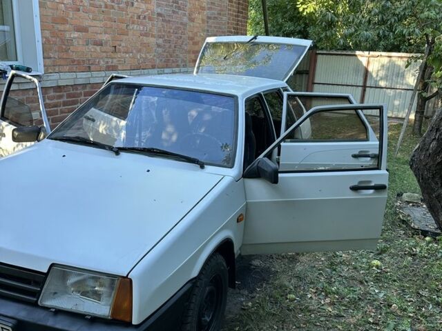 Белый ВАЗ 2109, объемом двигателя 1.5 л и пробегом 2 тыс. км за 718 $, фото 1 на Automoto.ua