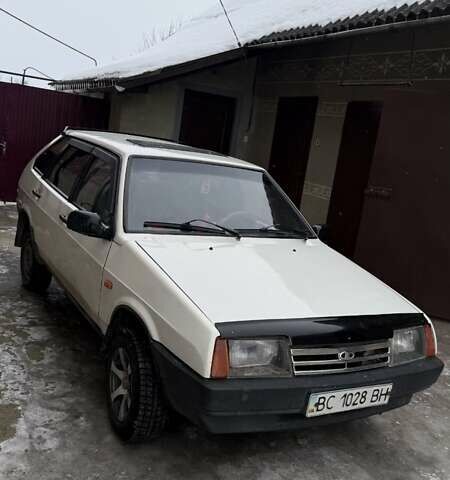 Білий ВАЗ 2109, об'ємом двигуна 1.5 л та пробігом 100 тис. км за 1100 $, фото 1 на Automoto.ua