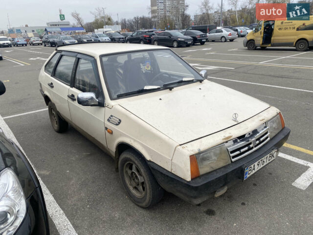 Белый ВАЗ 2109, объемом двигателя 1.1 л и пробегом 100 тыс. км за 1199 $, фото 1 на Automoto.ua