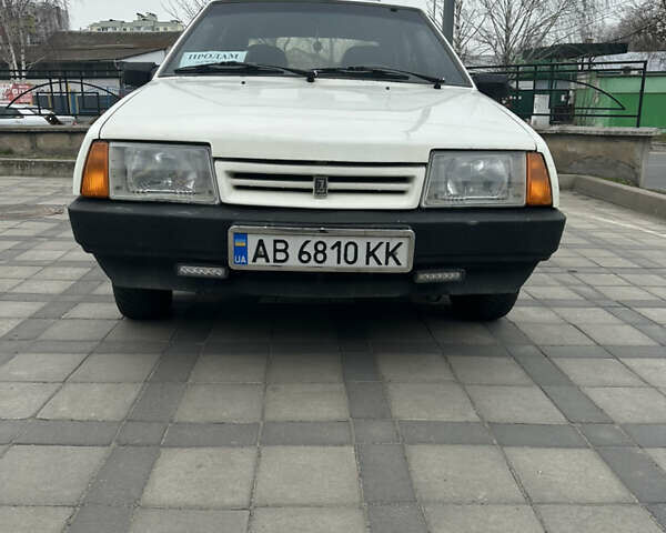 Белый ВАЗ 2109, объемом двигателя 1.5 л и пробегом 210 тыс. км за 2200 $, фото 1 на Automoto.ua