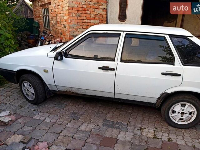 Білий ВАЗ 2109, об'ємом двигуна 1.5 л та пробігом 185 тис. км за 1150 $, фото 1 на Automoto.ua