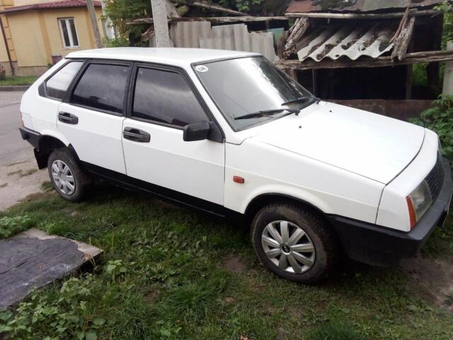 Білий ВАЗ 2109, об'ємом двигуна 1 л та пробігом 1000 тис. км за 852 $, фото 1 на Automoto.ua