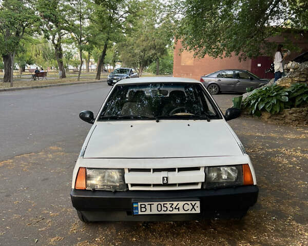 Белый ВАЗ 2109, объемом двигателя 1.5 л и пробегом 49 тыс. км за 1400 $, фото 1 на Automoto.ua
