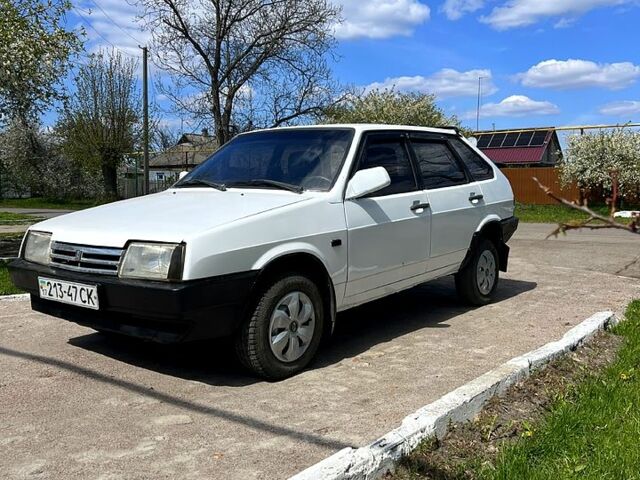 Белый ВАЗ 2109, объемом двигателя 1.5 л и пробегом 0 тыс. км за 1000 $, фото 1 на Automoto.ua