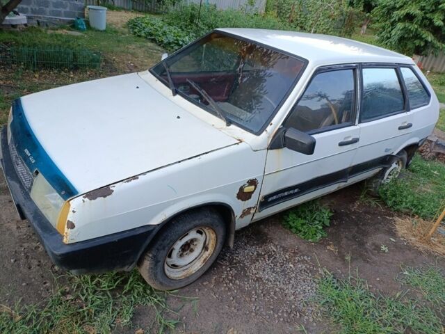 Белый ВАЗ 2109, объемом двигателя 1.3 л и пробегом 57 тыс. км за 450 $, фото 1 на Automoto.ua