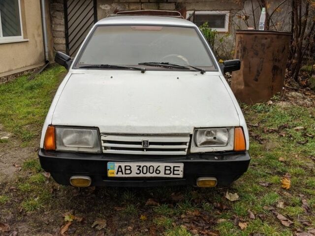 Белый ВАЗ 2109, объемом двигателя 1 л и пробегом 100 тыс. км за 331 $, фото 1 на Automoto.ua