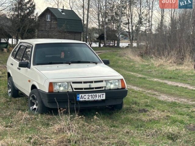 Белый ВАЗ 2109, объемом двигателя 1.3 л и пробегом 240 тыс. км за 1450 $, фото 1 на Automoto.ua