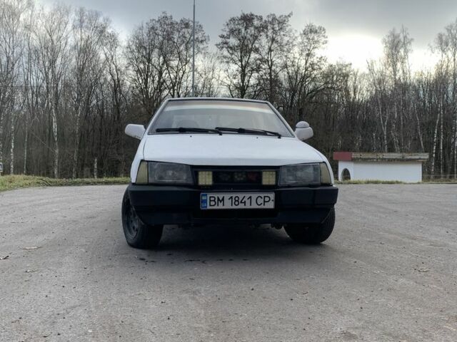 Белый ВАЗ 2109, объемом двигателя 1.3 л и пробегом 230 тыс. км за 1100 $, фото 1 на Automoto.ua