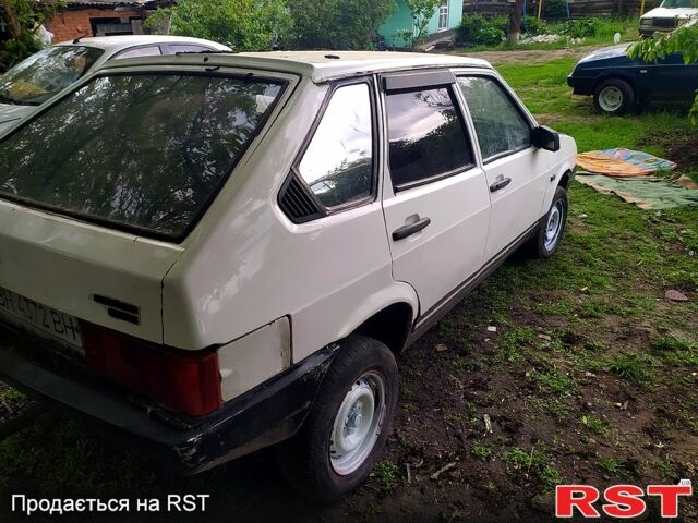 Белый ВАЗ 2109, объемом двигателя 1.5 л и пробегом 123 тыс. км за 722 $, фото 1 на Automoto.ua