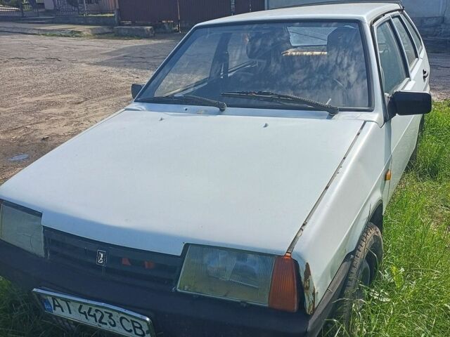 Белый ВАЗ 2109, объемом двигателя 1.3 л и пробегом 100 тыс. км за 550 $, фото 1 на Automoto.ua