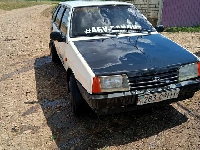 Белый ВАЗ 2109, объемом двигателя 1.5 л и пробегом 110 тыс. км за 600 $, фото 1 на Automoto.ua