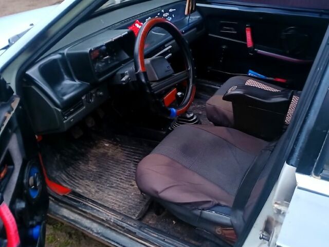 Белый ВАЗ 2109, объемом двигателя 1.5 л и пробегом 98 тыс. км за 1200 $, фото 1 на Automoto.ua