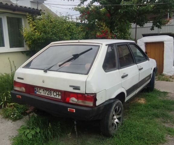 Белый ВАЗ 2109, объемом двигателя 1.5 л и пробегом 150 тыс. км за 200 $, фото 1 на Automoto.ua
