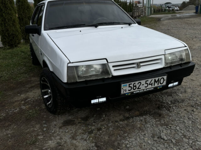Белый ВАЗ 2109, объемом двигателя 0 л и пробегом 219 тыс. км за 1100 $, фото 1 на Automoto.ua