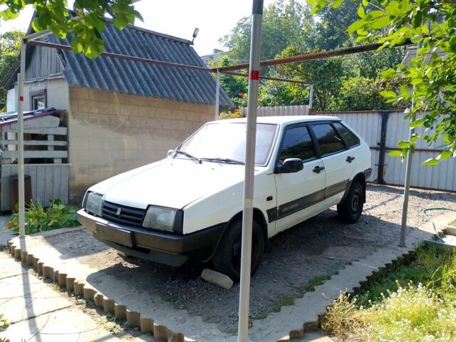 Белый ВАЗ 2109, объемом двигателя 1.3 л и пробегом 300 тыс. км за 513 $, фото 1 на Automoto.ua