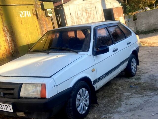 Белый ВАЗ 2109, объемом двигателя 1.3 л и пробегом 57 тыс. км за 1200 $, фото 1 на Automoto.ua