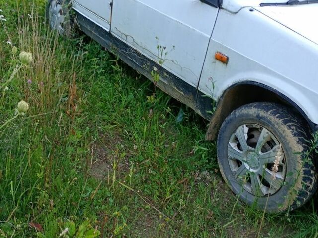 Білий ВАЗ 2109, об'ємом двигуна 0 л та пробігом 200 тис. км за 301 $, фото 1 на Automoto.ua