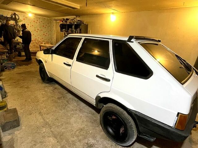 Белый ВАЗ 2109, объемом двигателя 1.6 л и пробегом 30 тыс. км за 1400 $, фото 1 на Automoto.ua