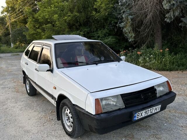 Білий ВАЗ 2109, об'ємом двигуна 1.3 л та пробігом 208 тис. км за 700 $, фото 1 на Automoto.ua