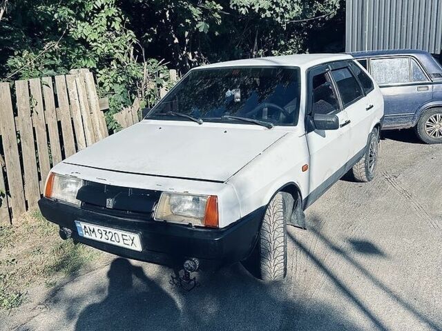 Белый ВАЗ 2109, объемом двигателя 1.5 л и пробегом 333 тыс. км за 645 $, фото 1 на Automoto.ua