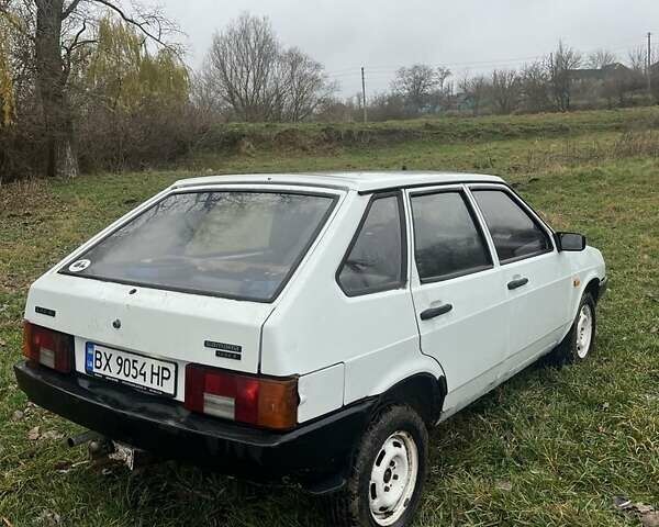 Белый ВАЗ 2109, объемом двигателя 1.1 л и пробегом 45 тыс. км за 850 $, фото 1 на Automoto.ua