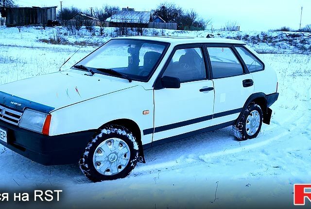Белый ВАЗ 2109, объемом двигателя 1.5 л и пробегом 160 тыс. км за 1100 $, фото 1 на Automoto.ua
