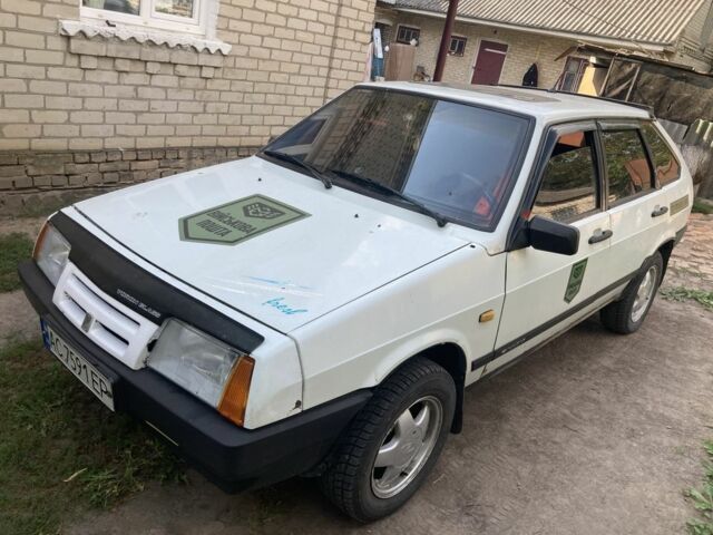Белый ВАЗ 2109, объемом двигателя 1.5 л и пробегом 200 тыс. км за 1400 $, фото 1 на Automoto.ua