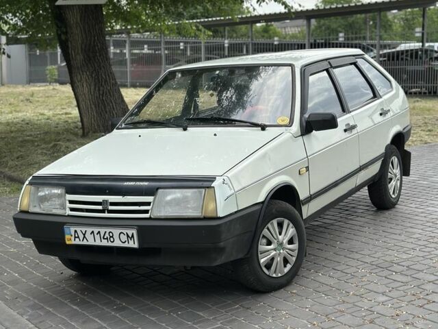 Белый ВАЗ 2109, объемом двигателя 1.5 л и пробегом 22 тыс. км за 1400 $, фото 1 на Automoto.ua