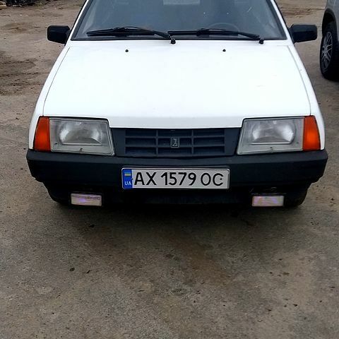 Белый ВАЗ 2109, объемом двигателя 1.3 л и пробегом 150 тыс. км за 1100 $, фото 1 на Automoto.ua