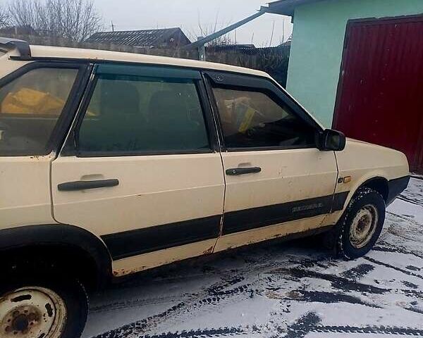 Білий ВАЗ 2109, об'ємом двигуна 1.3 л та пробігом 10 тис. км за 750 $, фото 1 на Automoto.ua