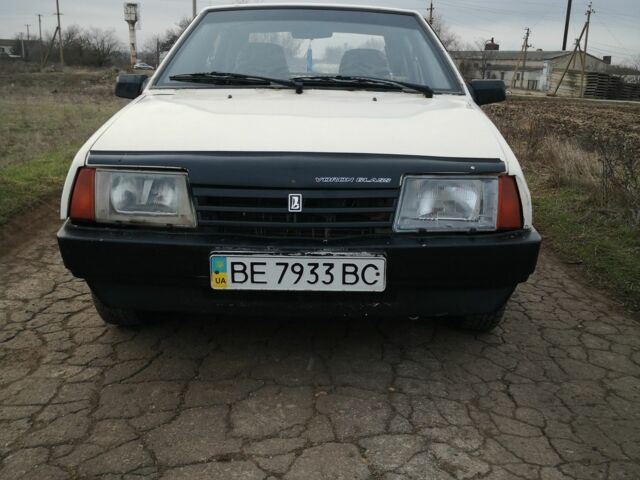 Белый ВАЗ 2109, объемом двигателя 1.3 л и пробегом 33 тыс. км за 850 $, фото 1 на Automoto.ua