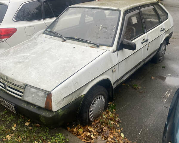 Белый ВАЗ 2109, объемом двигателя 0 л и пробегом 48 тыс. км за 600 $, фото 1 на Automoto.ua