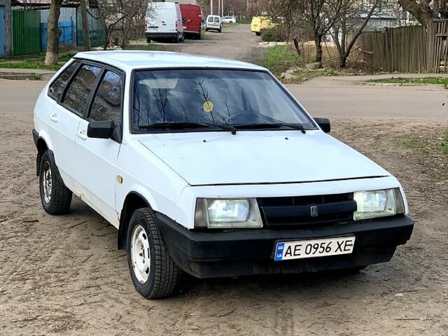 Белый ВАЗ 2109, объемом двигателя 1.5 л и пробегом 0 тыс. км за 1000 $, фото 1 на Automoto.ua