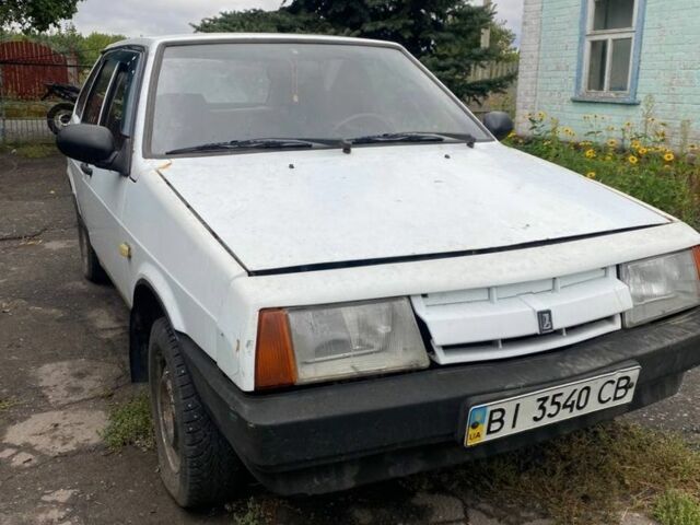 Белый ВАЗ 2109, объемом двигателя 1.3 л и пробегом 200 тыс. км за 393 $, фото 1 на Automoto.ua