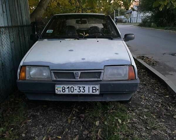 Белый ВАЗ 2109, объемом двигателя 1.5 л и пробегом 100 тыс. км за 600 $, фото 1 на Automoto.ua