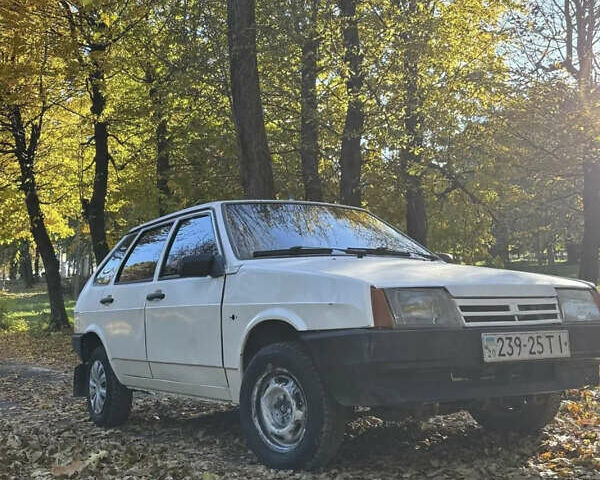 Белый ВАЗ 2109, объемом двигателя 1.3 л и пробегом 63 тыс. км за 750 $, фото 1 на Automoto.ua