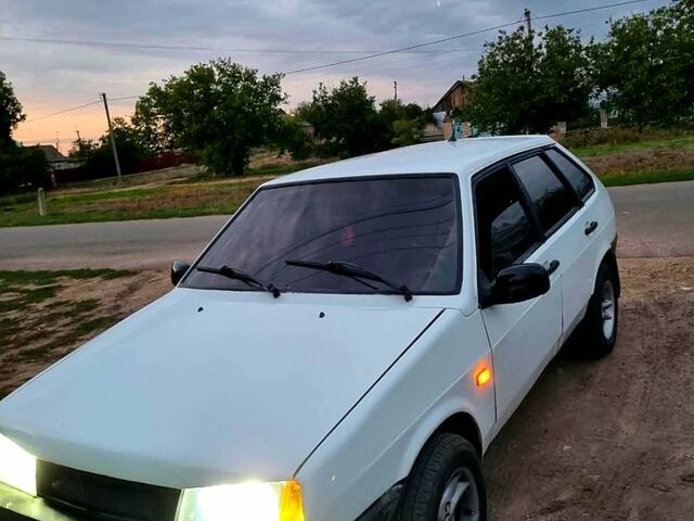 Білий ВАЗ 2109, об'ємом двигуна 1.5 л та пробігом 300 тис. км за 950 $, фото 1 на Automoto.ua