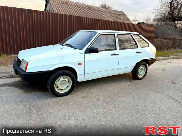 Білий ВАЗ 2109, об'ємом двигуна 1.3 л та пробігом 40 тис. км за 2000 $, фото 1 на Automoto.ua