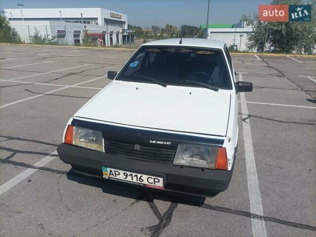 Белый ВАЗ 2109, объемом двигателя 1.3 л и пробегом 200 тыс. км за 1100 $, фото 1 на Automoto.ua