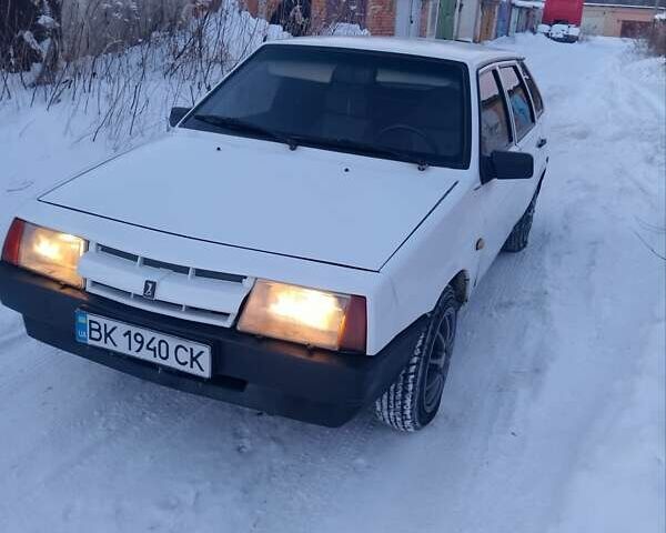 Белый ВАЗ 2109, объемом двигателя 1.3 л и пробегом 55 тыс. км за 1200 $, фото 1 на Automoto.ua