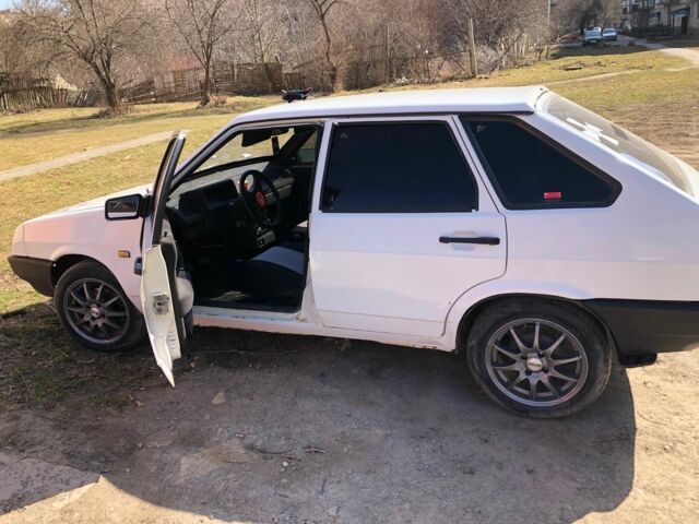 Белый ВАЗ 2109, объемом двигателя 1.3 л и пробегом 1 тыс. км за 850 $, фото 1 на Automoto.ua