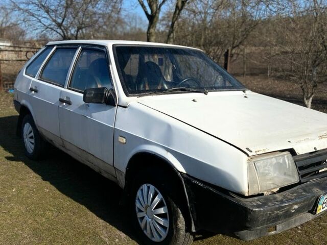Белый ВАЗ 2109, объемом двигателя 1.5 л и пробегом 2 тыс. км за 600 $, фото 1 на Automoto.ua