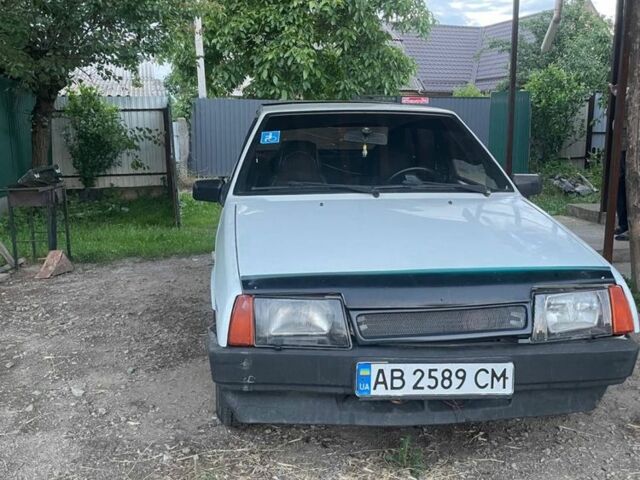 Белый ВАЗ 2109, объемом двигателя 1.3 л и пробегом 300 тыс. км за 550 $, фото 1 на Automoto.ua