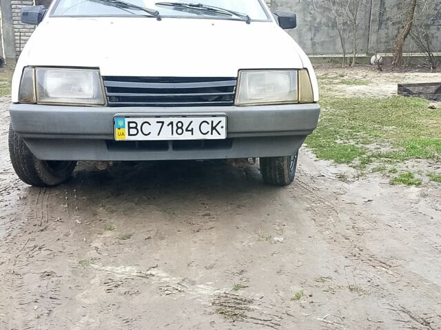 Белый ВАЗ 2109, объемом двигателя 0 л и пробегом 3 тыс. км за 400 $, фото 1 на Automoto.ua