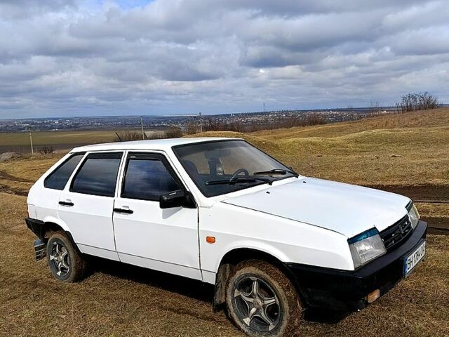 Белый ВАЗ 2109, объемом двигателя 1.3 л и пробегом 250 тыс. км за 1150 $, фото 1 на Automoto.ua